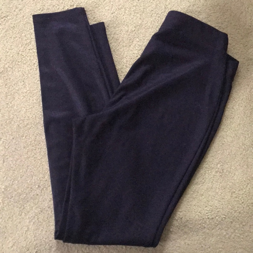 Black leggings with a slight shimmer